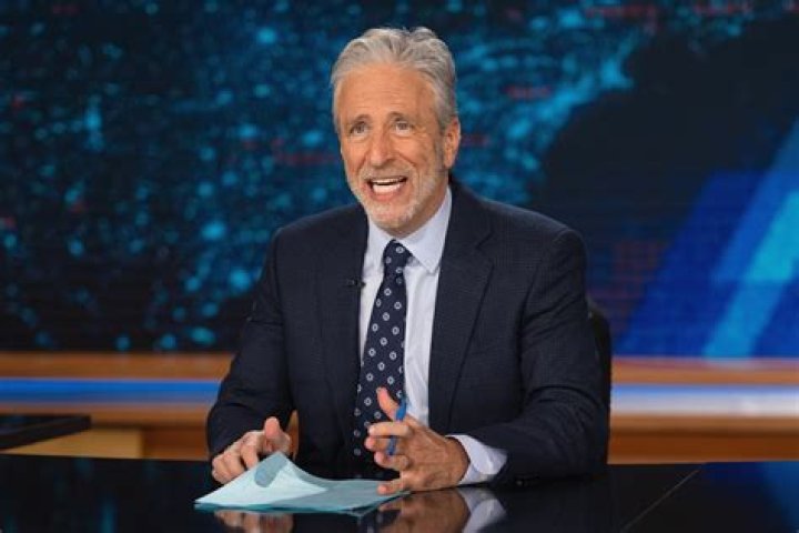 Are Bill Maher and Jon Stewart friends? 1 Jon Stewarrt