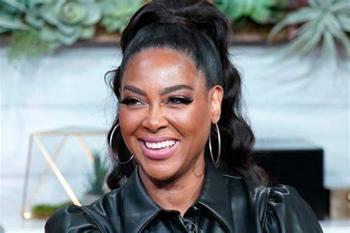 Kenya Moore Buttock Implants Plastic Surgery Before and After