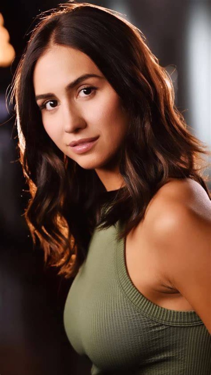 Lauren Gottlieb Bra Size, Age, Weight, Height, Measurements