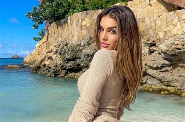Lyna Perez Biography