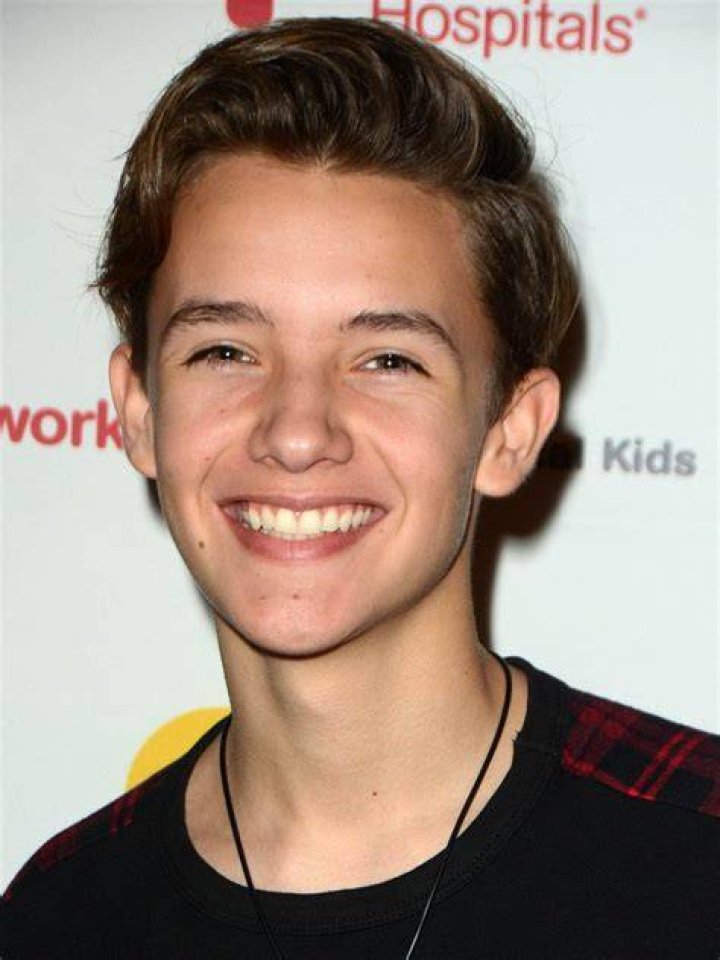 Noah Urrea Noah Urrea