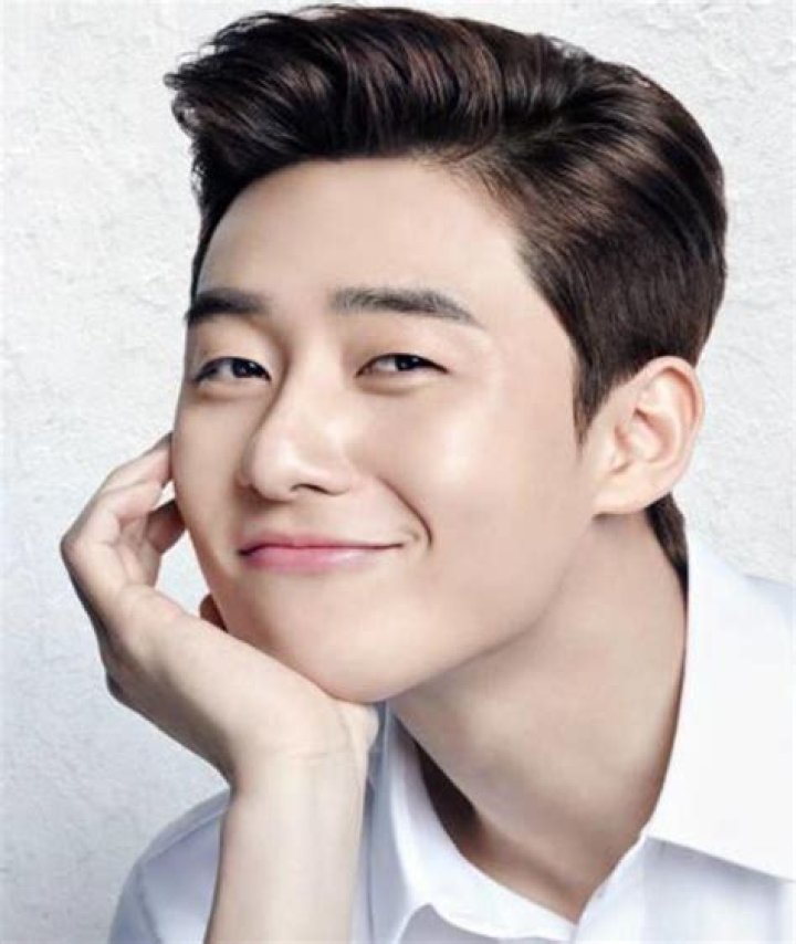 Park Seo-joon Biography