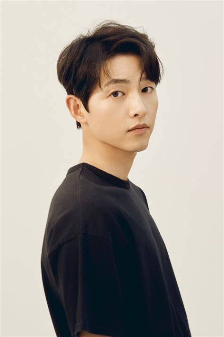 Song Joong-ki Biography